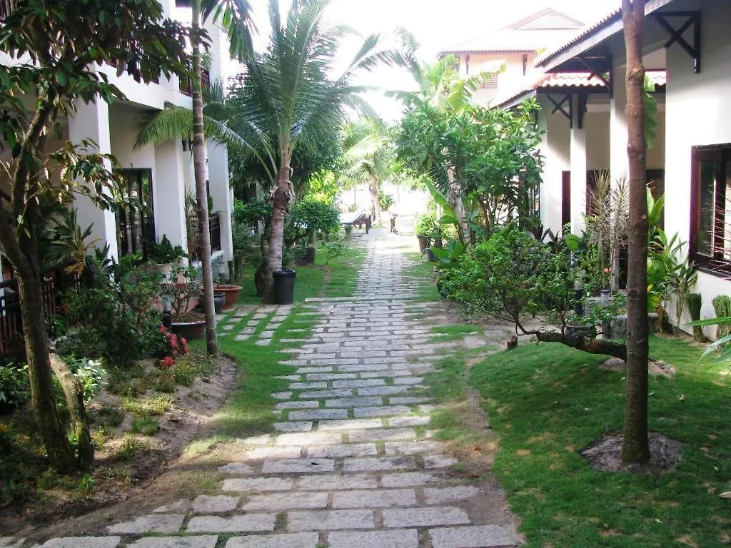Vuon Tra Resort Phan Thiet 2*,